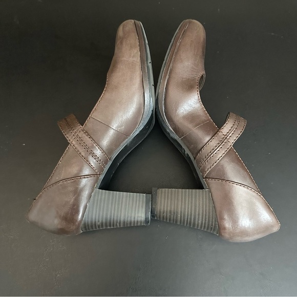 Clarks Women's Mary Jane Pump Size 9.5 Brown Leather Block Heel Twee Retro Comfy - Picture 9 of 12